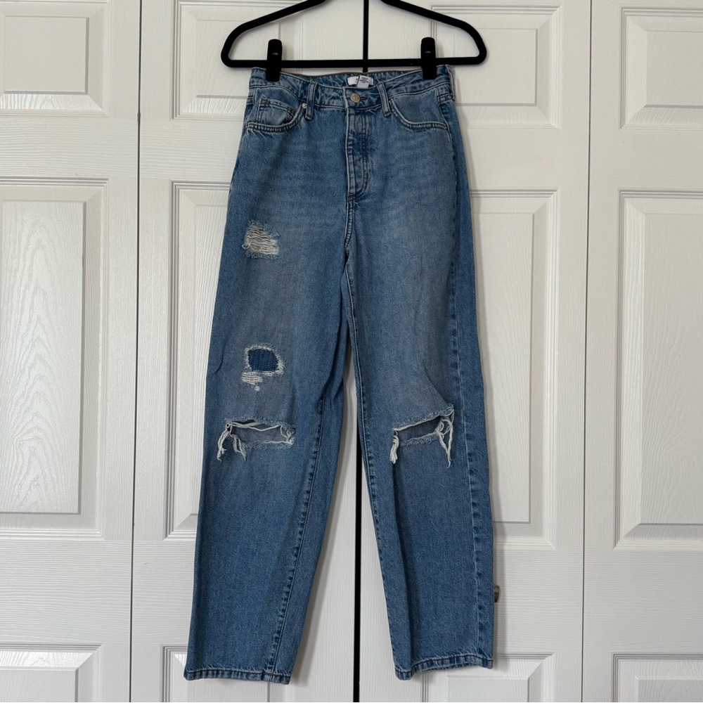 Forever 21 Distressed Boyfriend Jeans